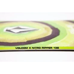 Nitro Ripper X Volcom Snowboard - Junior 8 Nitro Ripper X Volcom Snowboard - Junior -Ski Fremme Butik 830855 001 ripper x volcom detail 4 1